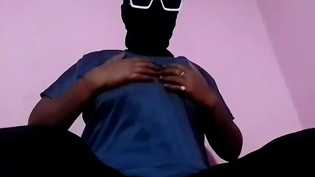 Bur mein khujali Ho Raha Hai isko
