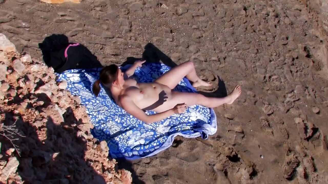 Pull her from the beach and fuck her at home