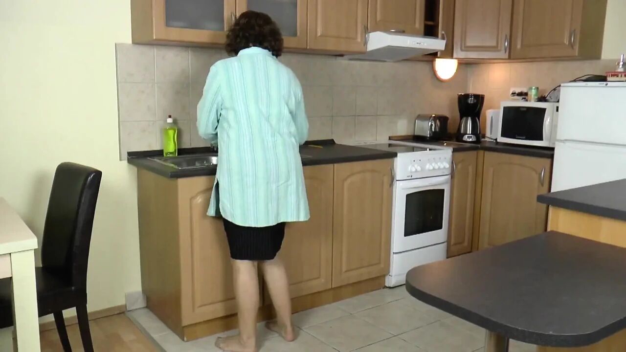 Ginger Mature German Housewife with Naturals Gets Pounded at Home