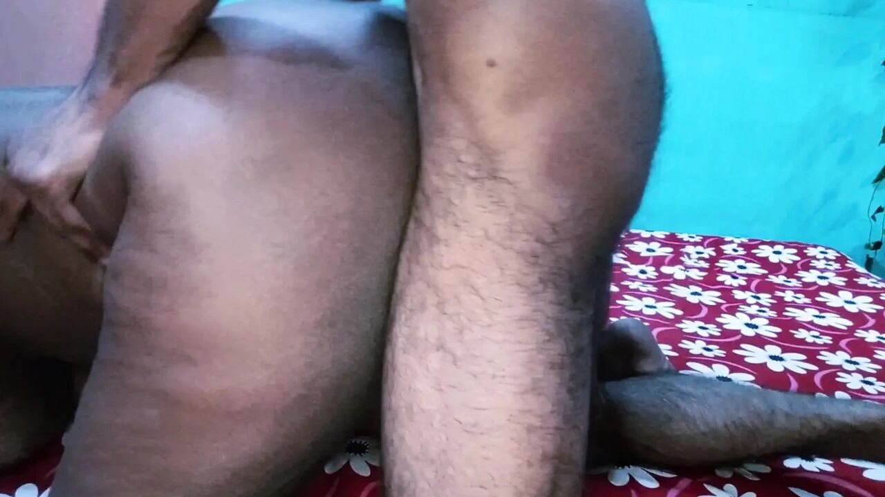 Stepmom watched stepson alone and had nude sex all night