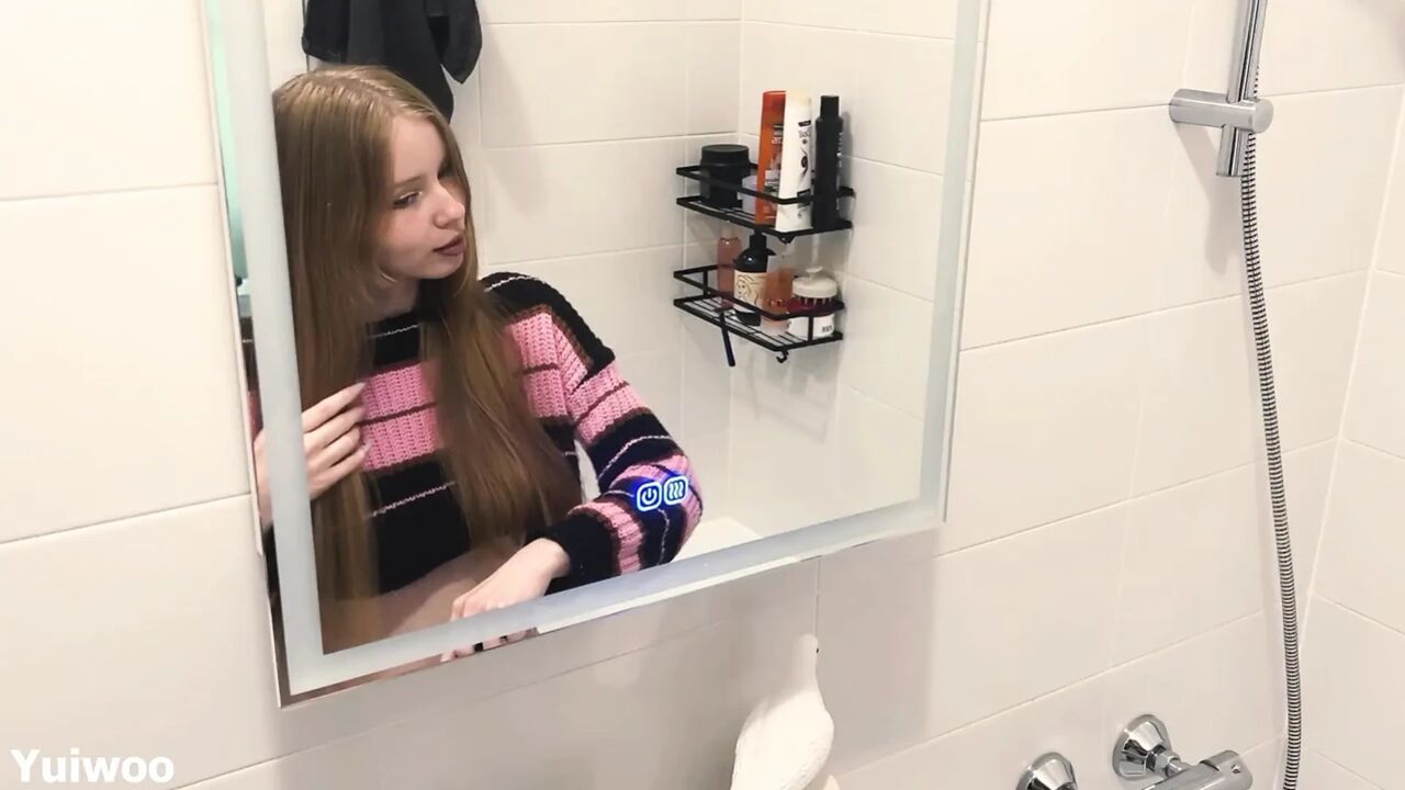 Caring StepDaughter gives her StepFather a dick massage and gets a Creampie in her tight pussy