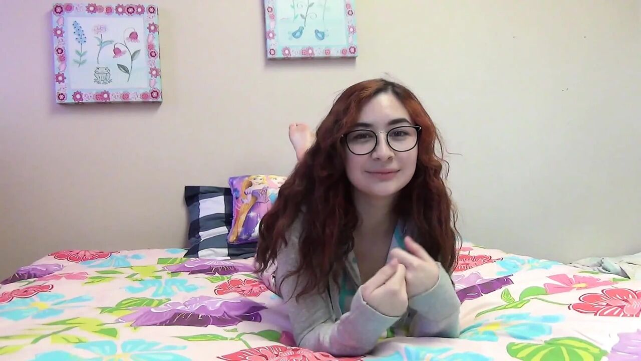 Alexis Ortiz Foot Job Explosion Featuring Alexis Ortiz