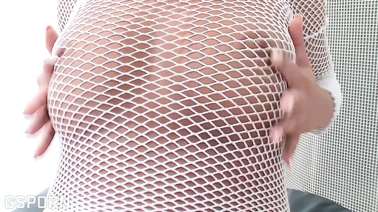 Sexy Blonde MILF Gaping Her Ass Hole with Fast and Hard Anal Sex