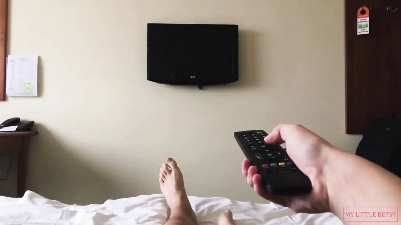 Let the Juicy Neighbor in My Hotel Room, Fucked Her and Cum Twice