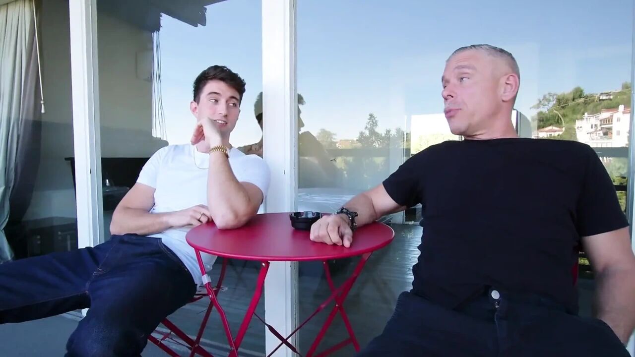 Tight Pussy Doesn't Stop Squirting After Getting 2 Huge Cocks at Once - Jessie Pony