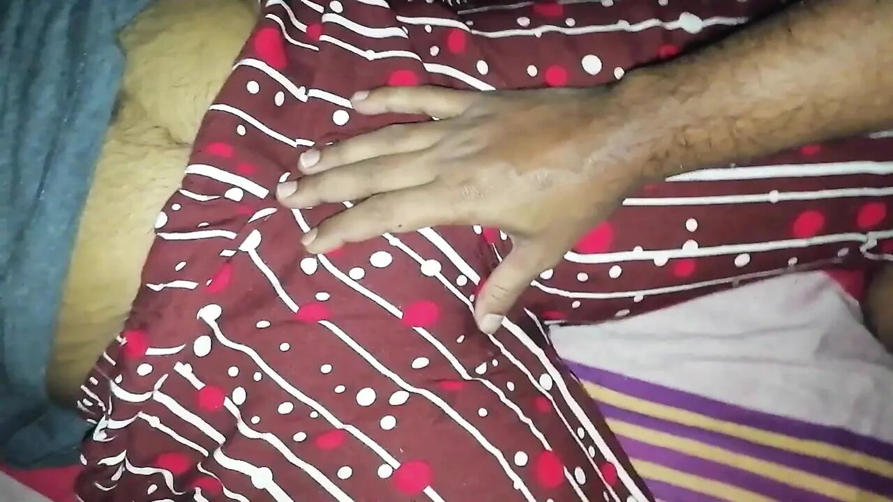 OMG! I’m alone with my tamil step Sister and she have a hugely tight vagina