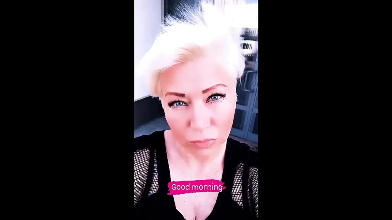 Aimee Hot MILF is a hot mature webcam slut-slave .!. )) Peter Stone's "start-stop show" with his own wife.!.))