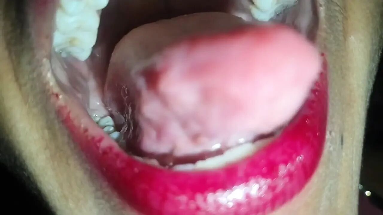 Desi virgin gf small boobs pressing and fucking