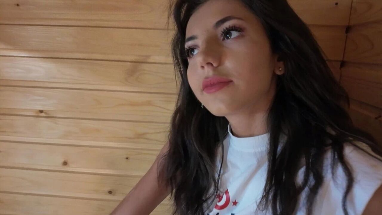 Fucking My Tight Pussy 18 Years Old Stepsister Before Our Parents Come Back
