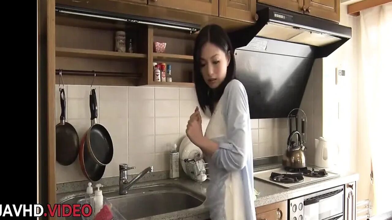 Masturbation pleasure heats up Amateur MILF MiriaHazukis steaming wet Japanese fantasy session MILF