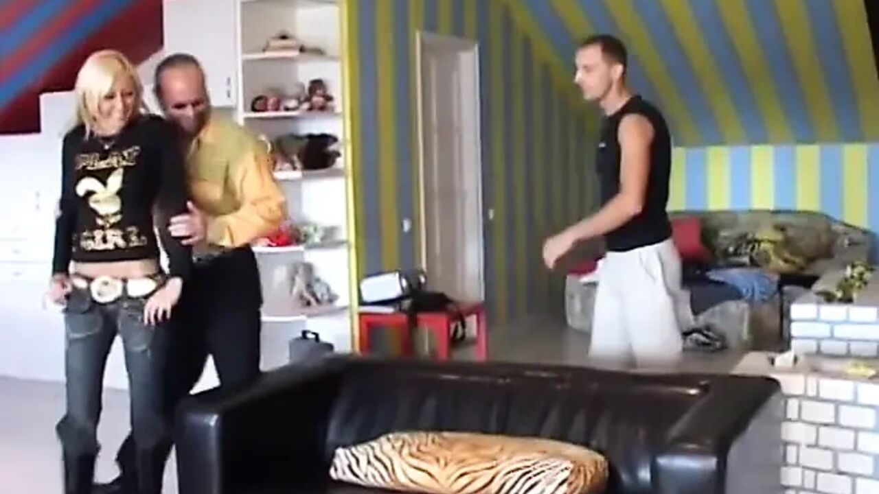 Teen whore picked up for nuts