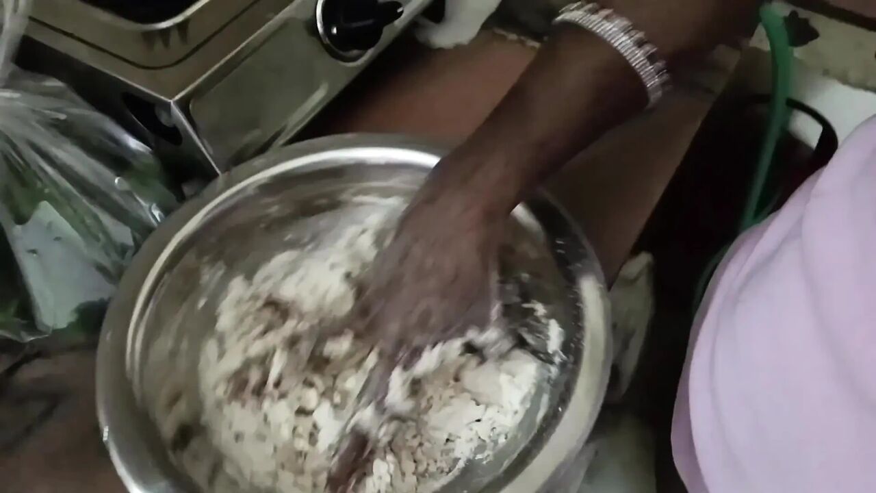 Bhabhi Alone Making Roti – Devar’s Hard Dick Made Her Crazy and Suck It Clean