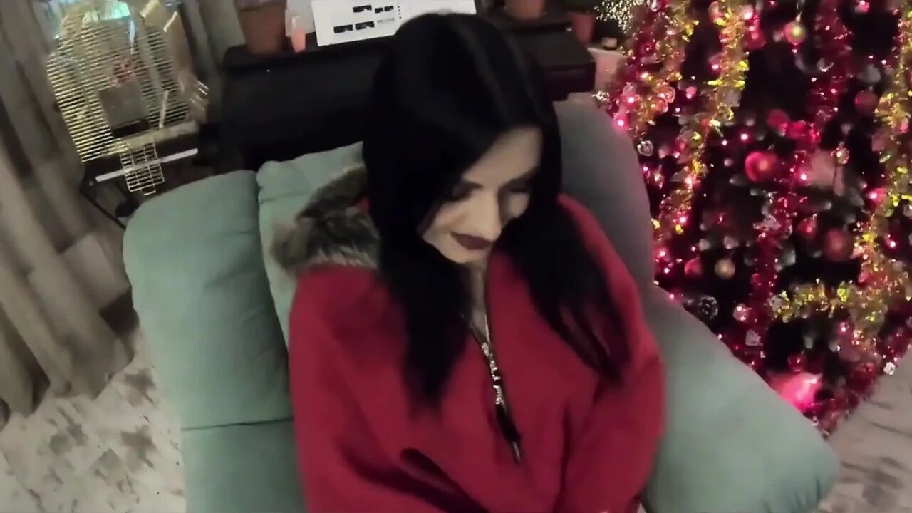 Santa's Horny Slut MILF Blowjob, Doggystyle & Cum on Gloves & Red Coat