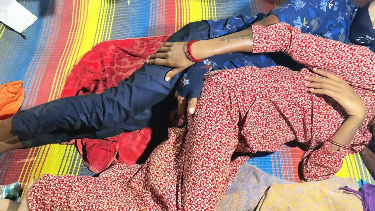 Village desi chudai khubsurat wife ki chudai chut me gaya mota land