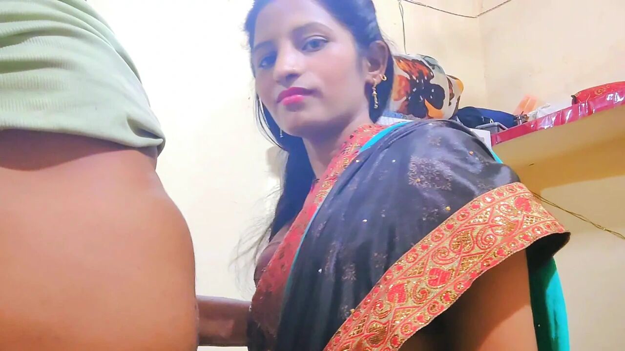 Hot Teen stepsis tight Rosiy pussy hard fucking by big dick xxx video in Hindi Audio