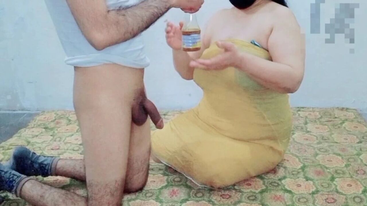 The cow-girl massaged my big cock with oil