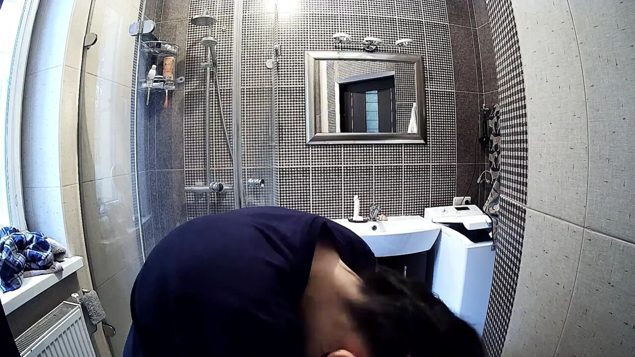 Stella About to Shower Fully Naked – Real Amateur Voyeur