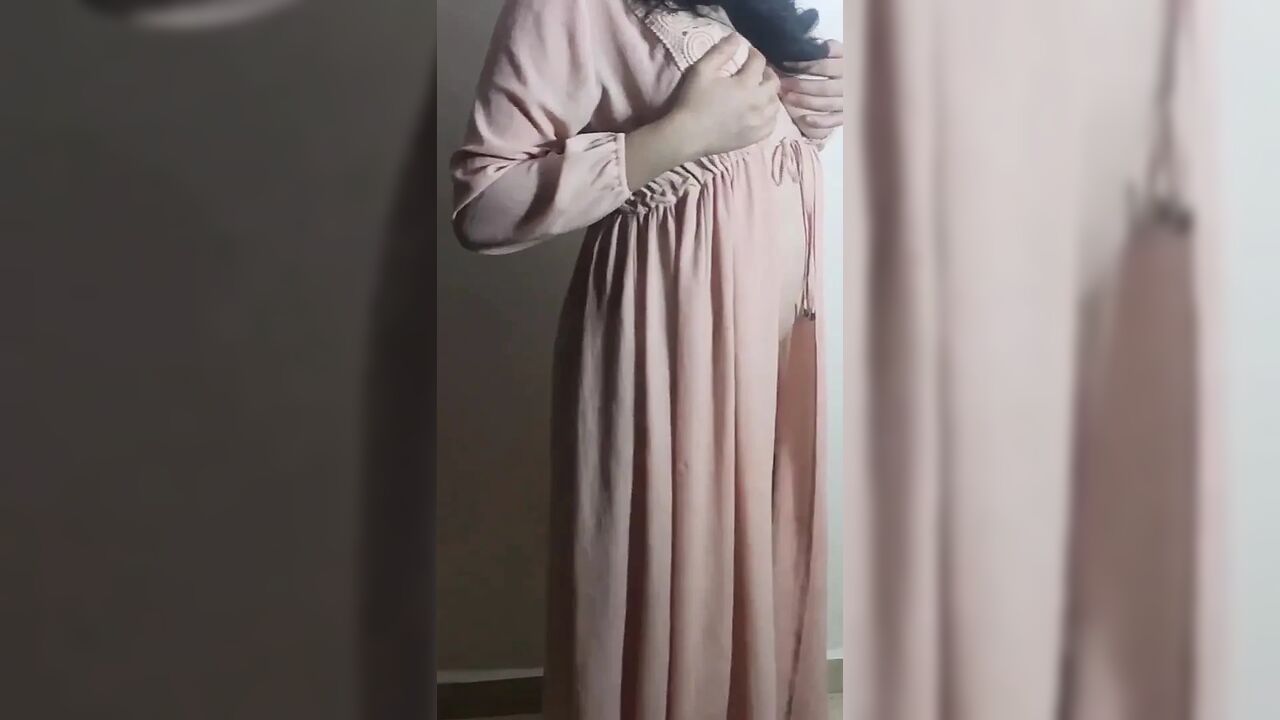 Hot MILF Arab Wife
