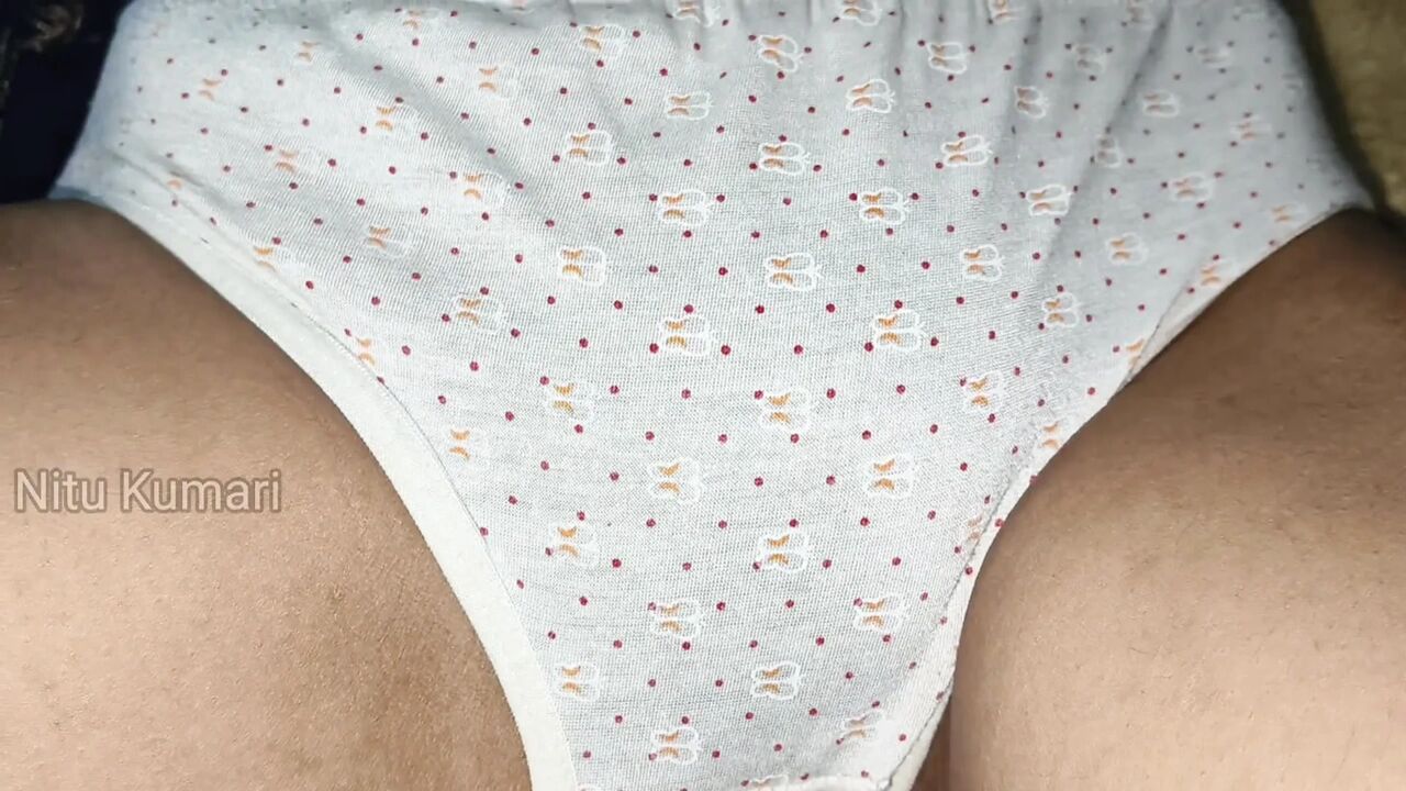 Wife ki desi chudai kiya boli andar aur dalona