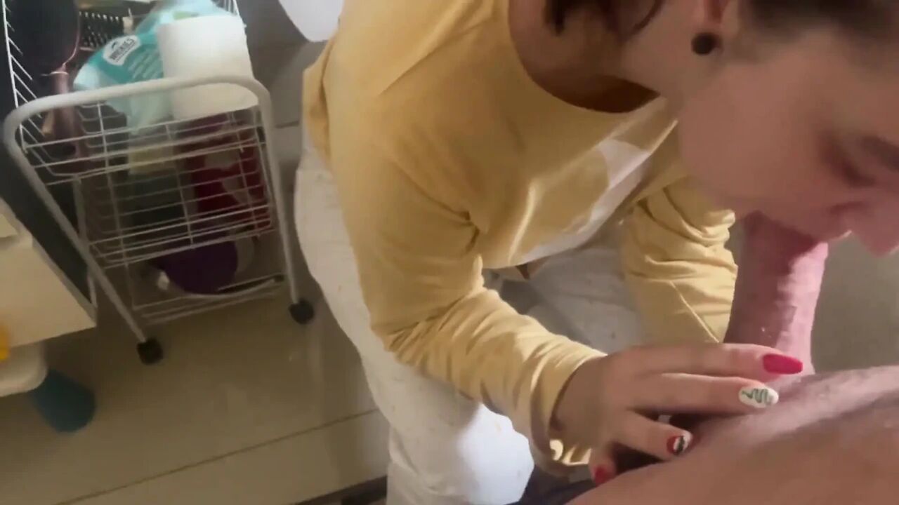 Best Blowjob Morning in the Bathroom. Cheating Wife at the Toilet
