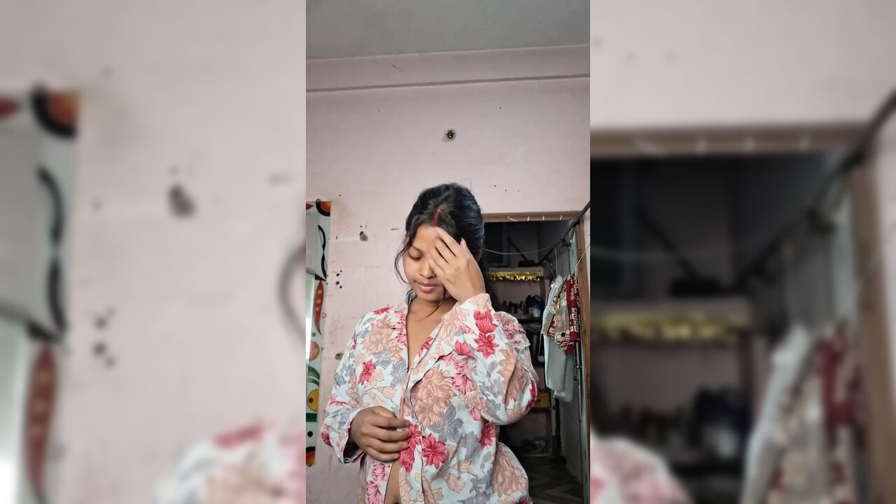 Desi Gawri Nibba Gets Hot & Sexy Modern Star Sudeepa as Wife ( Hindi Audio )