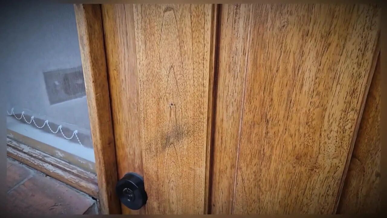 I Fuck My Neighbor Making Him Think I Needed His Help, He Fills My Ass with Milk