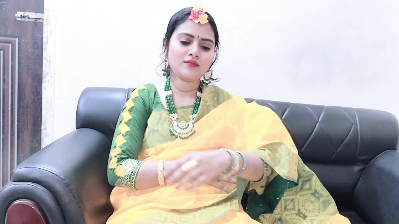 Your-Eshita. Beautiful indian bangla sexy girl wearing yellow dress self masturbating Video.