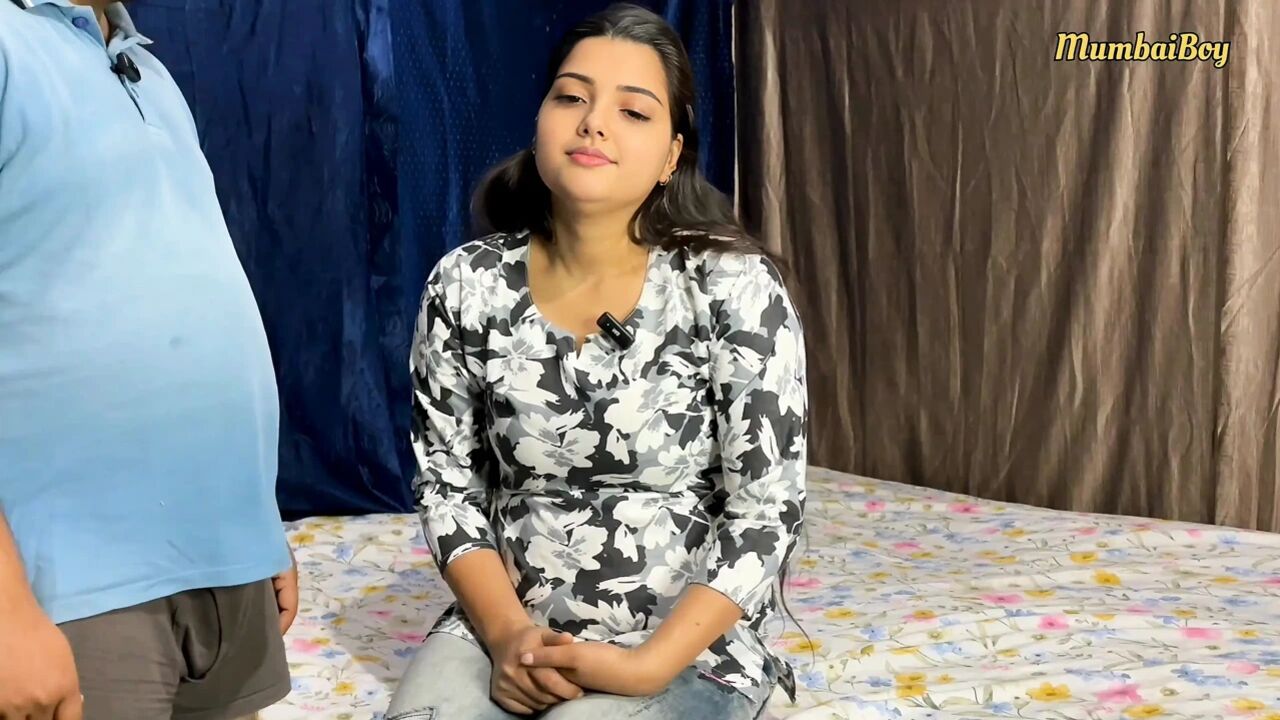 Indian Boss Fucked Secretary in Doggy Style ejaculated in her ass