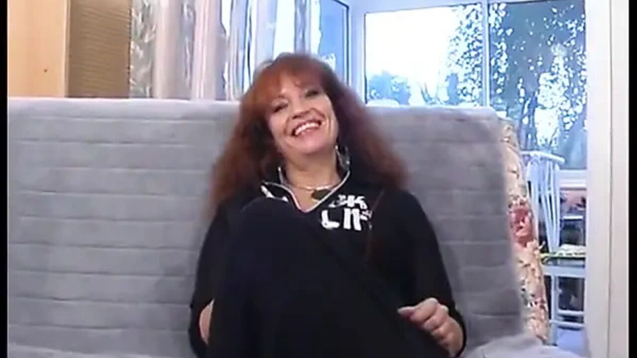 We Caste Sonia, Pretty Mature Girl Who Wants to Have a Good Young Dick