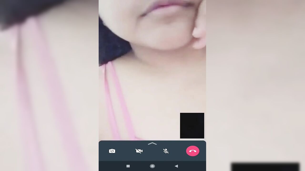 Video Call by Whatsapp of a Teacher of the Uni Is Filtered