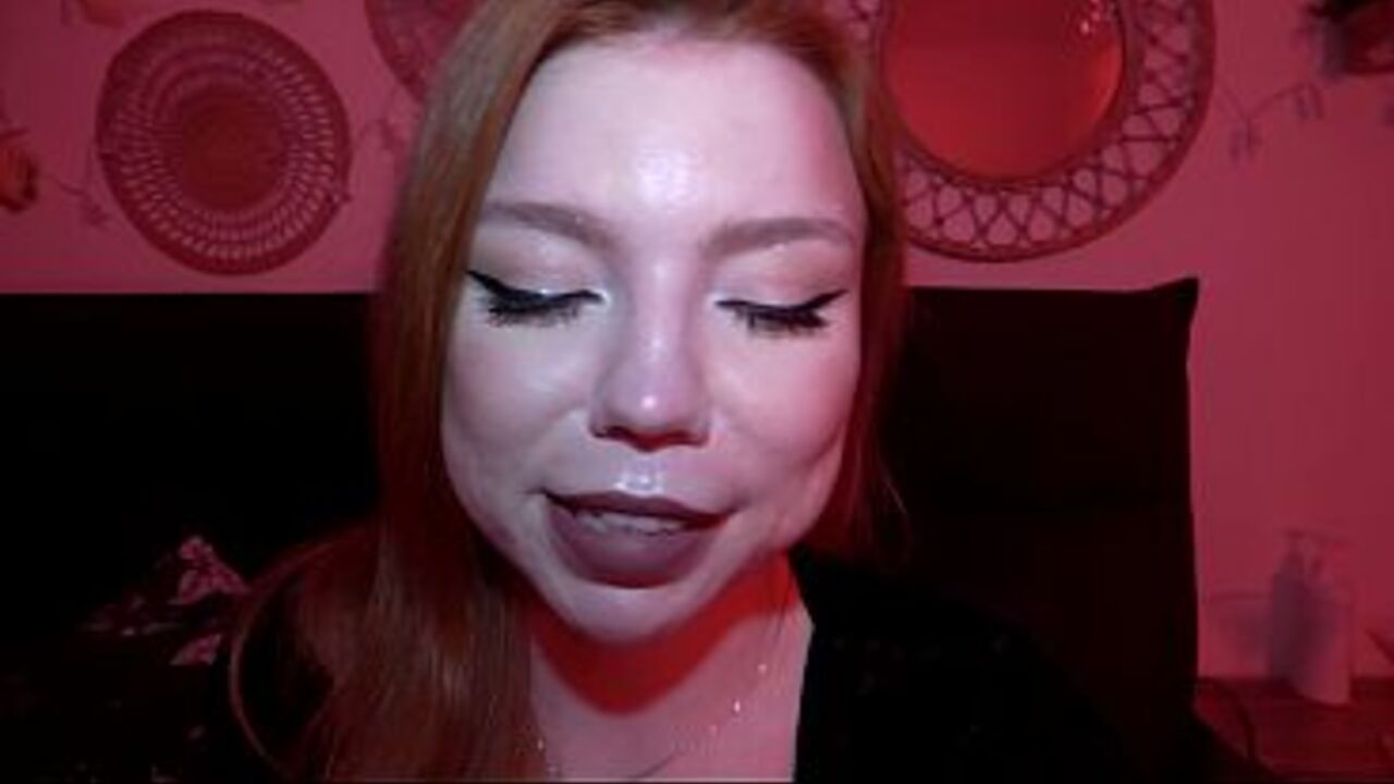 My female boss decided to reward me with sex! I came on her face!