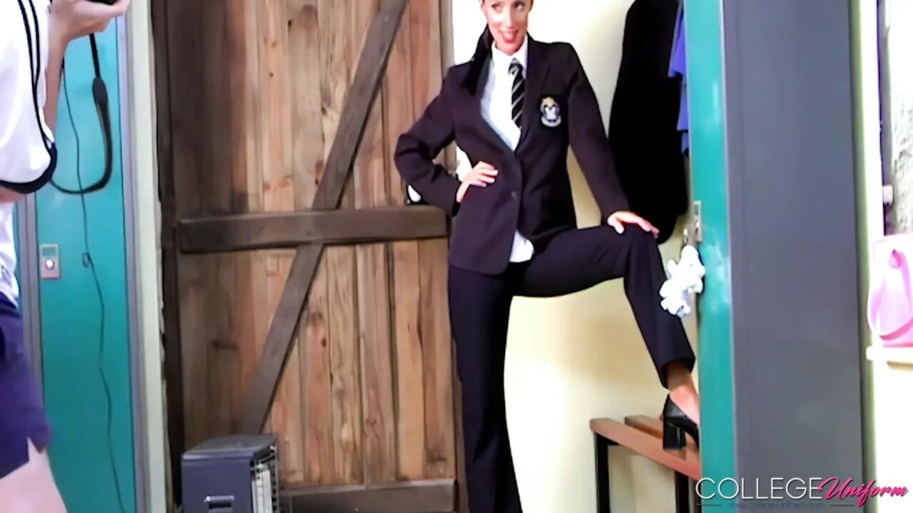 Photoshoot Bts Featuring Victoria James