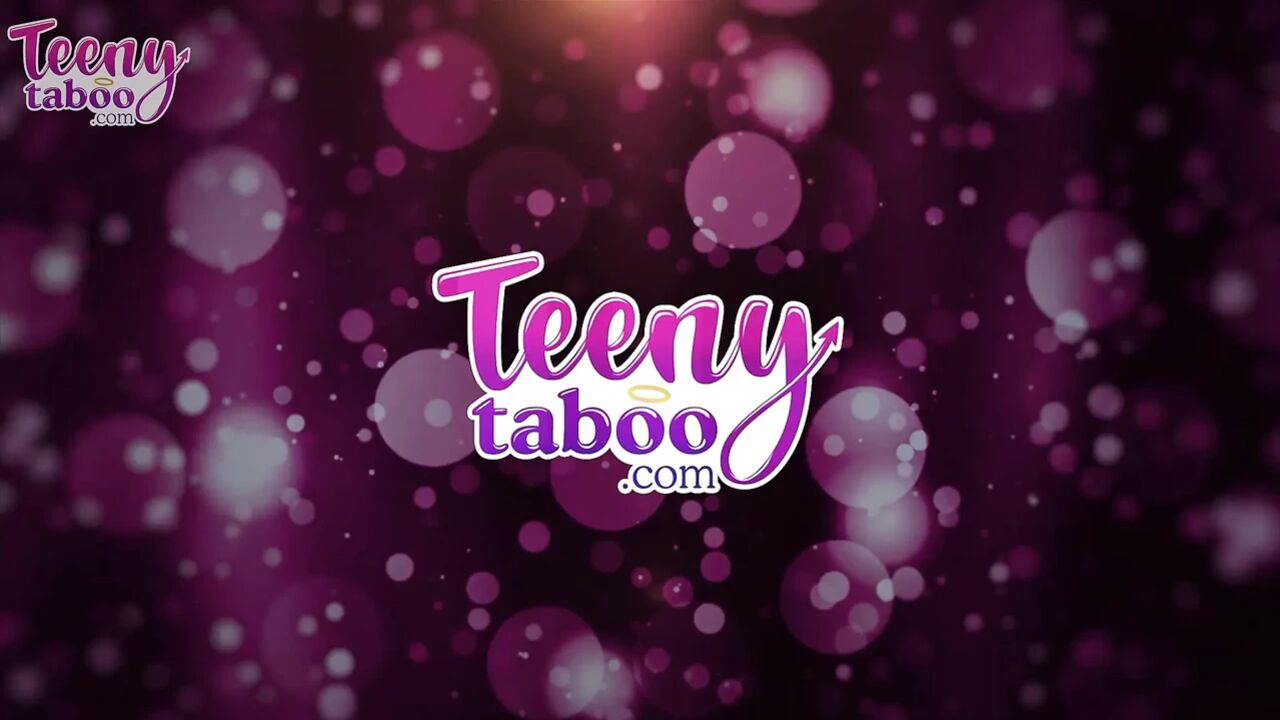 Cheerleader Daisy Gets Anal From Coach