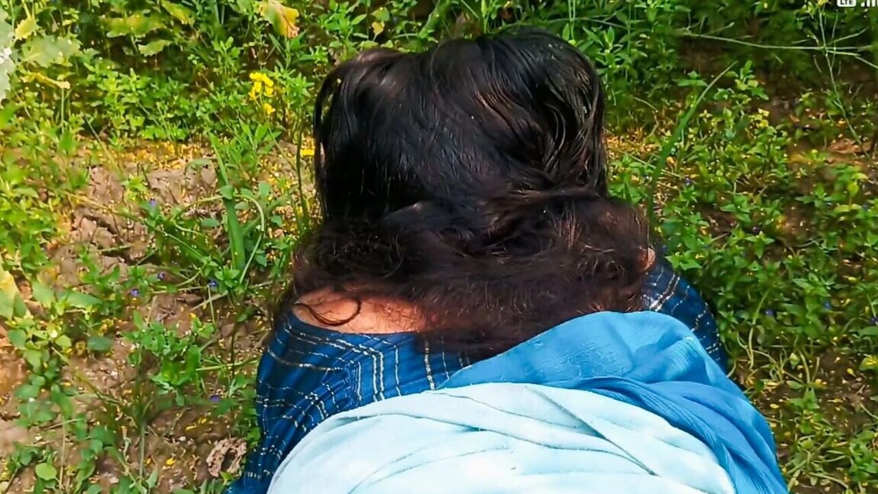 Meri Bhabhi Roj Khet Mein Bulakar Mujhse Chudwati Hai Indian Sex Video