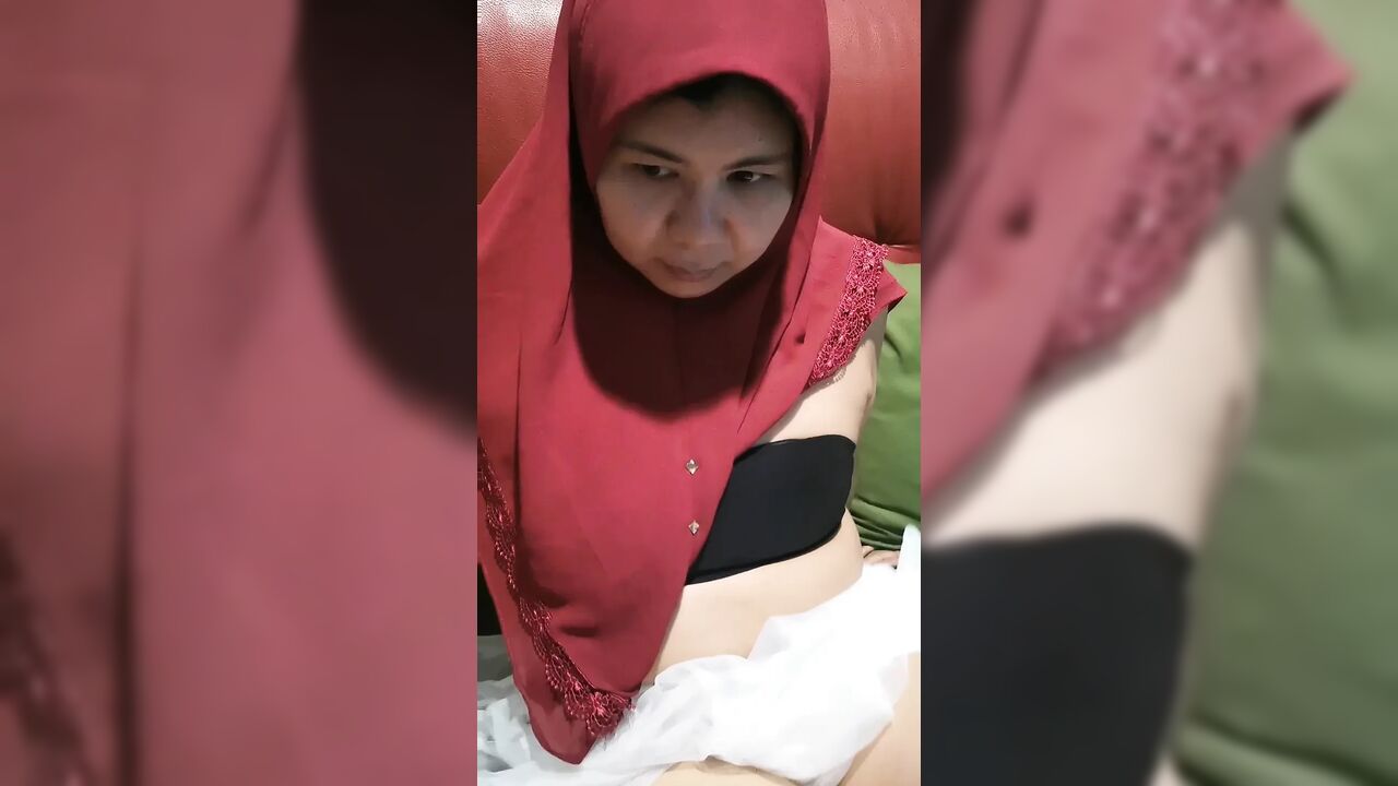 Muslim widow just ate a big after a long absence.