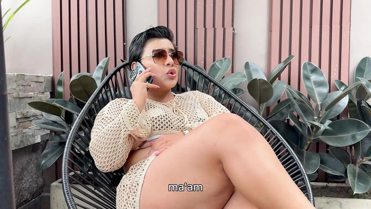 My MILF stepmom gives me a free massage but I ended up with the BBC grab of the masseuse in my mouth