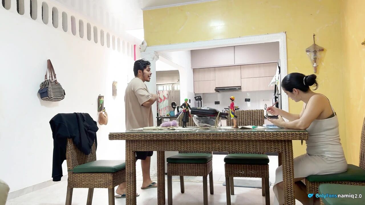 I fuck my girlfriend's daughter 18+ at the table while she doesn't see us!