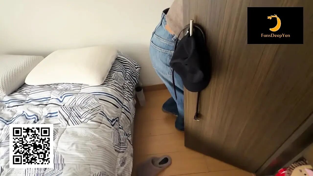 Playing making a lesbian threesome with our FunsDeepYen doll