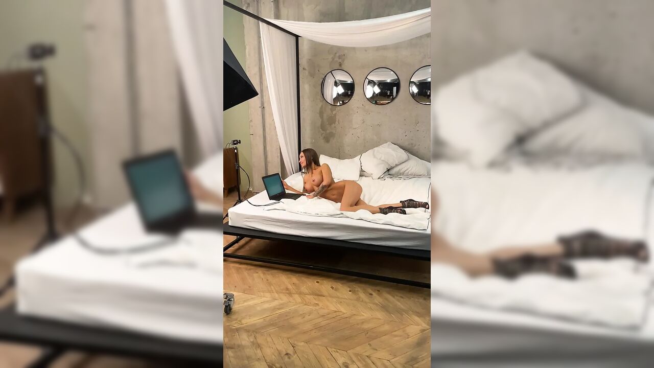 Backstage Monika Fox Posing On Webcams