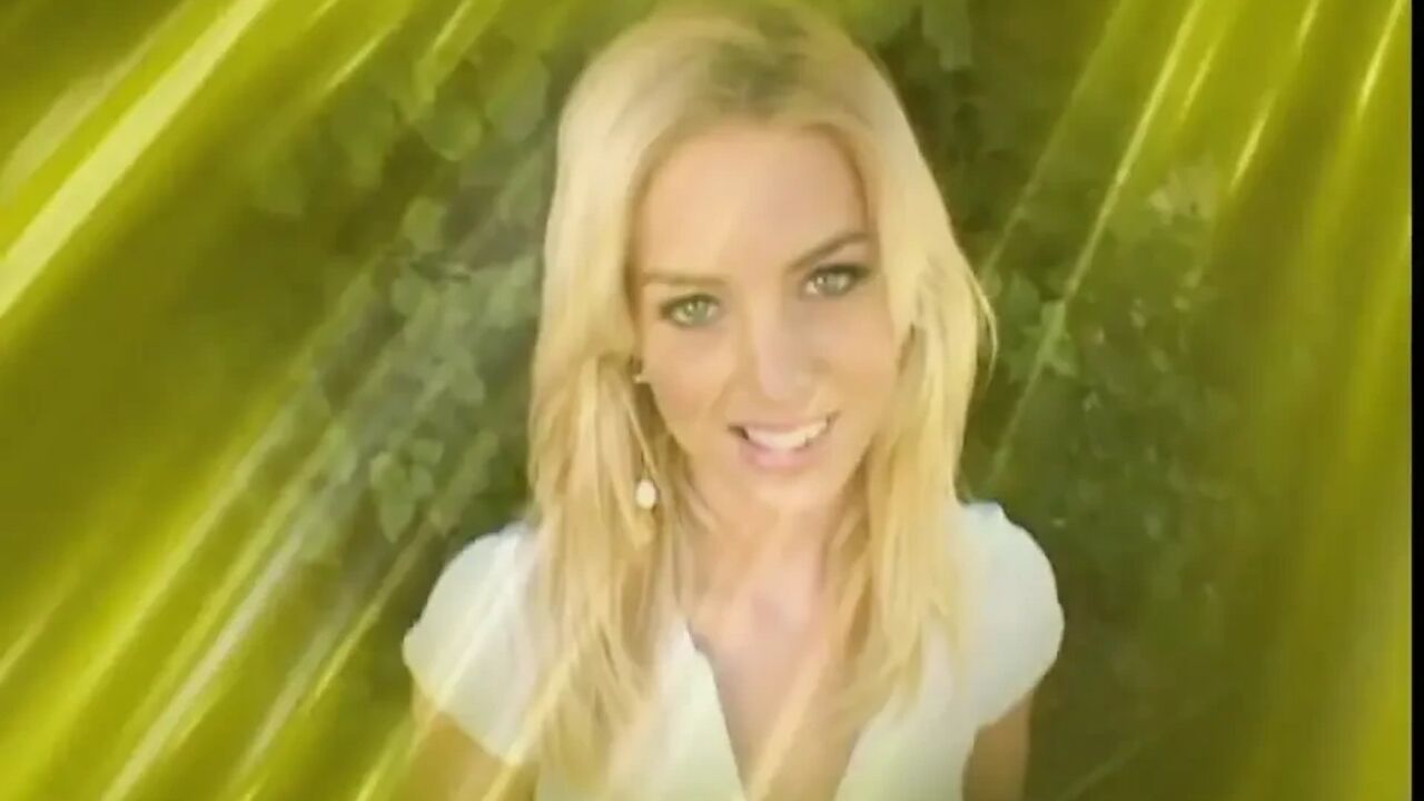 The More Beautiful She Is the More She Likes to Swallow Sperm