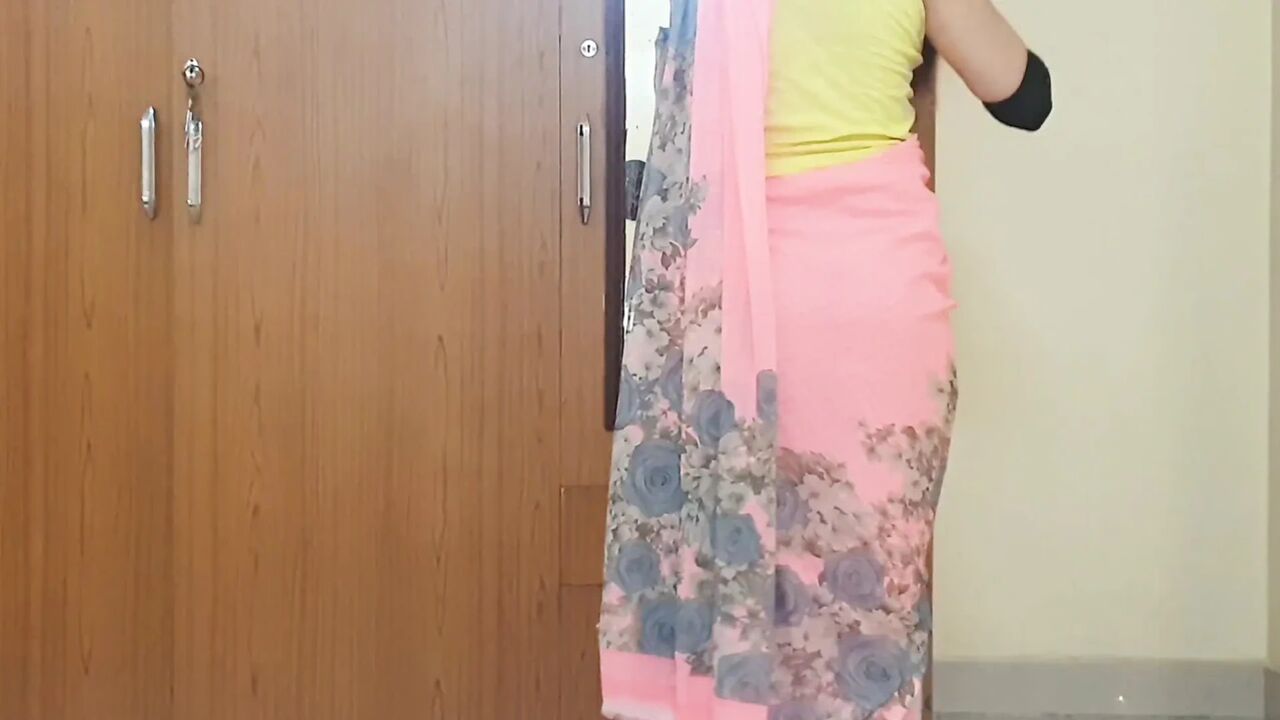 Indian big booty stepsister surprisingly enter in my room and started sucking my cock