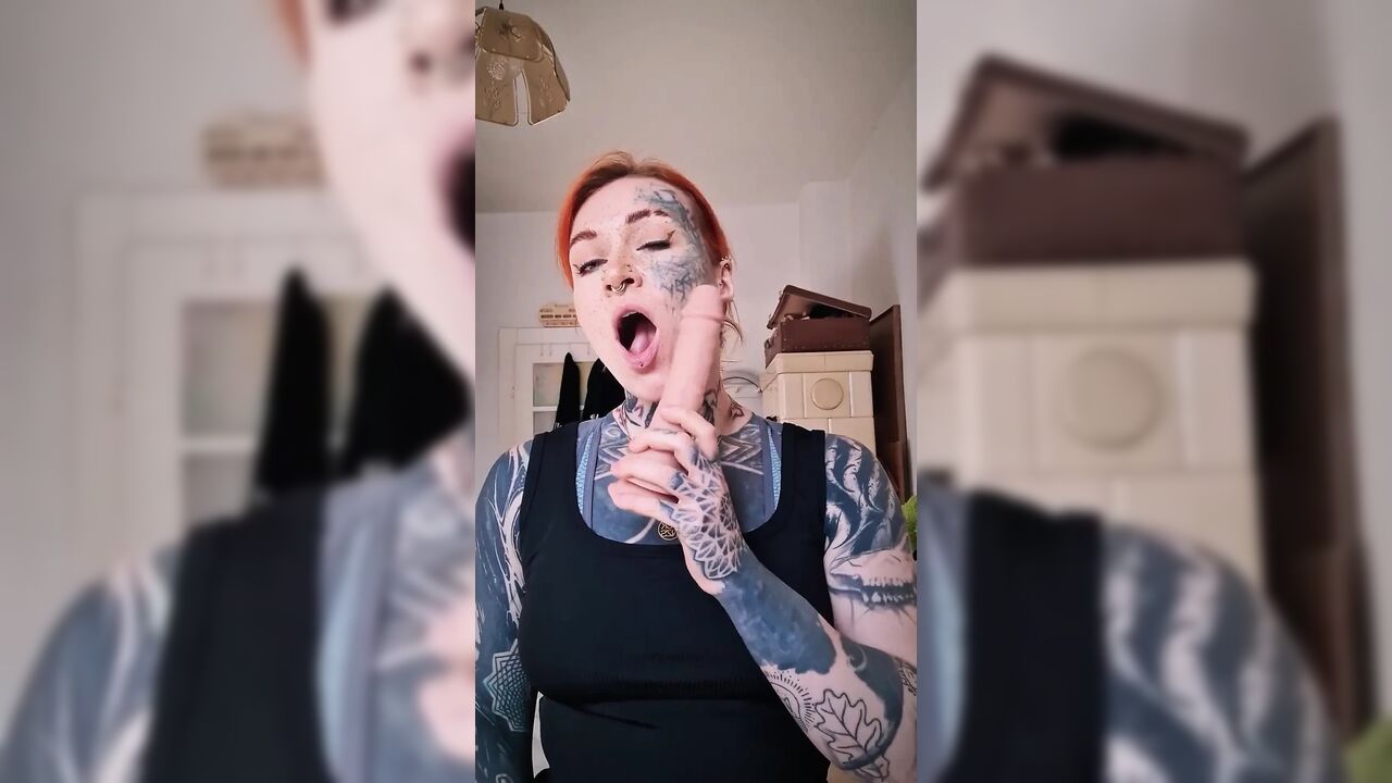 Blowjob on a Realistic Dildo