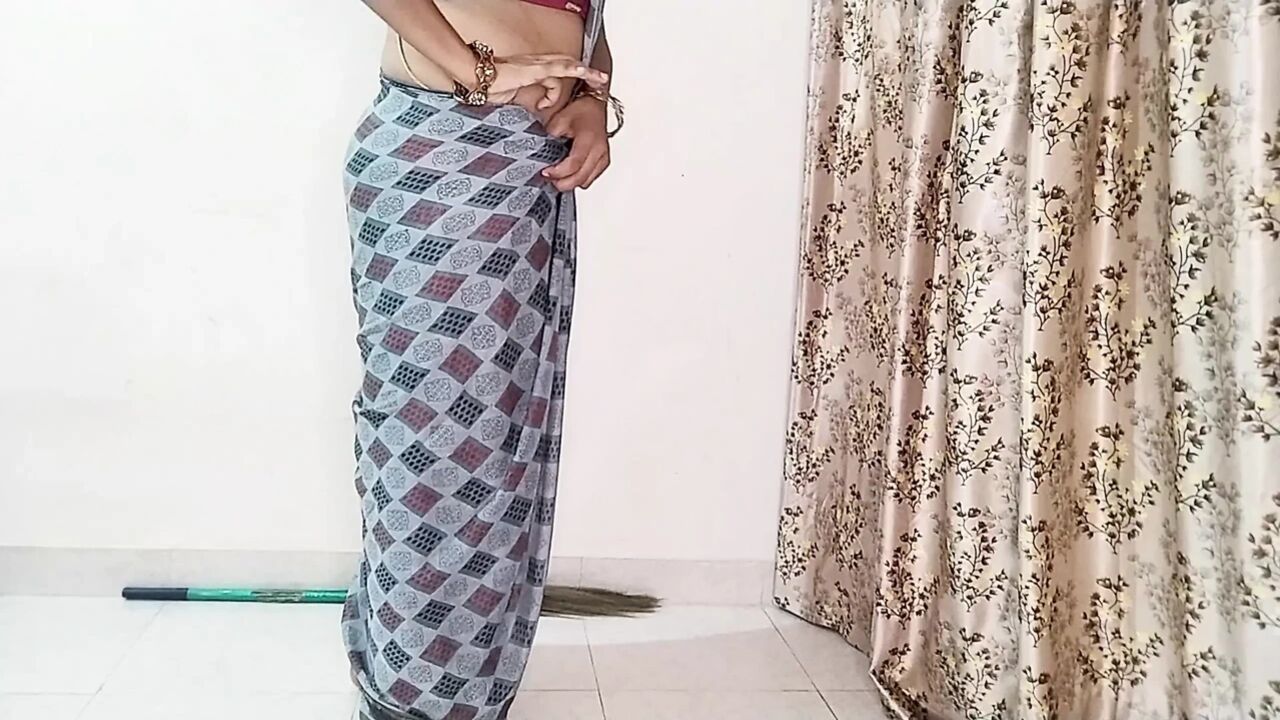 sautelee ne galatee se parade ke peechhe chhipe bhaee ka land choosa aur chud gayee hot phul hindee odiyo
