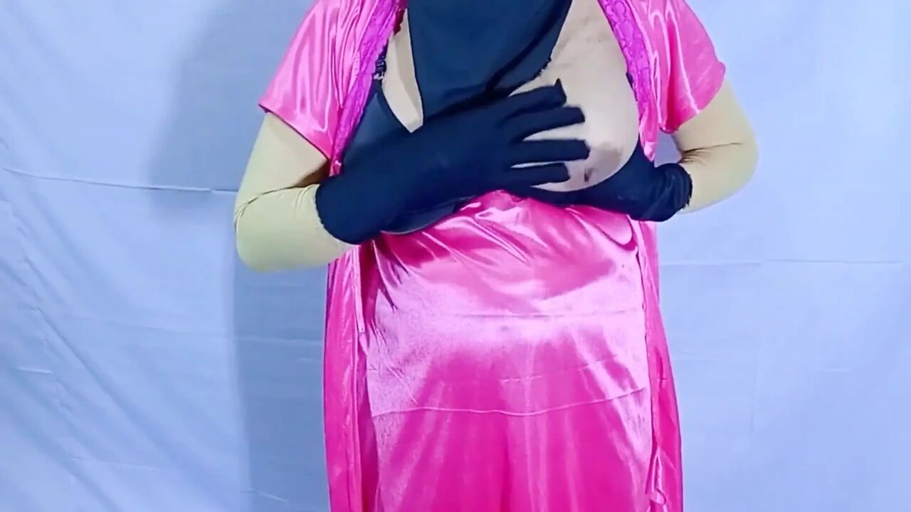 Bangladeshi Beautiful Woman Shreya Sex Act and Dirty Talk