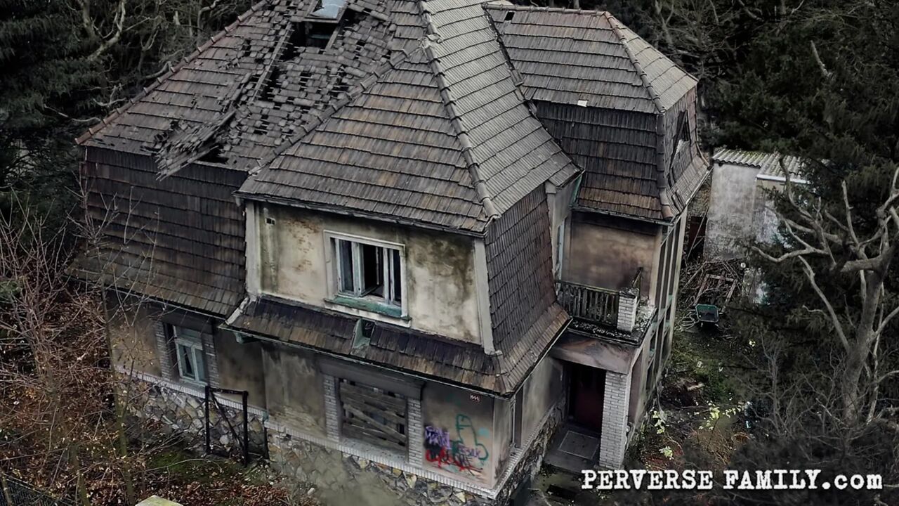 Slutty Girlfriend (Perverse Family)