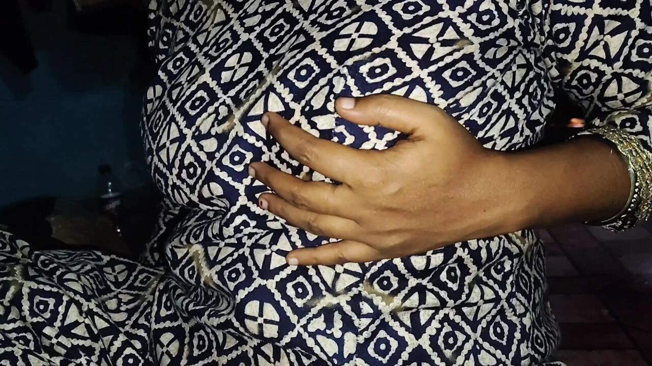 Desi bhabhi and devar handjob