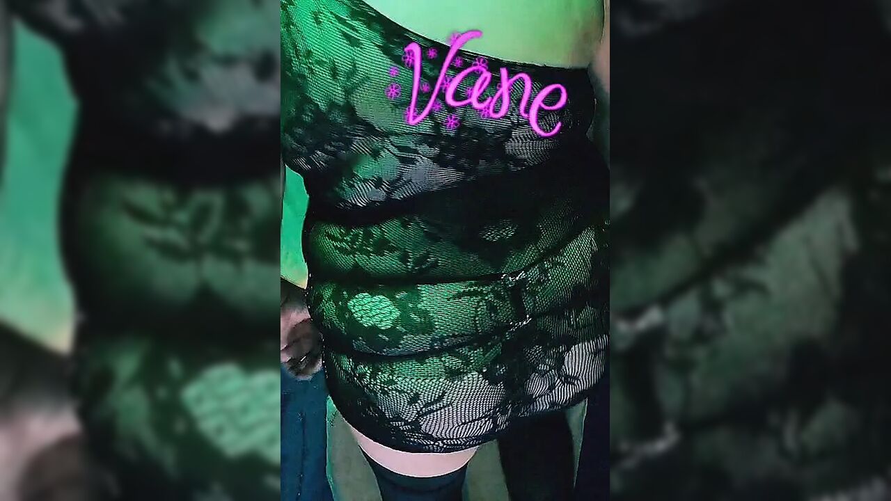 Ass wife with black stockings and sit-ups ????