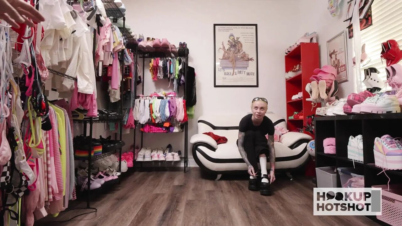 Sasha Beart Teases With Sexy Outfits Before Her Hot Shoot! BTS