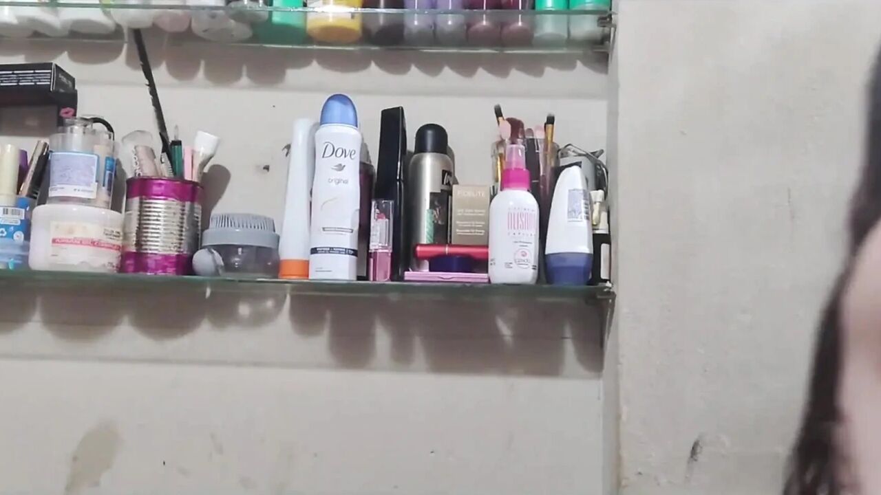 It's Super Annoying to Brush with Wet Hair