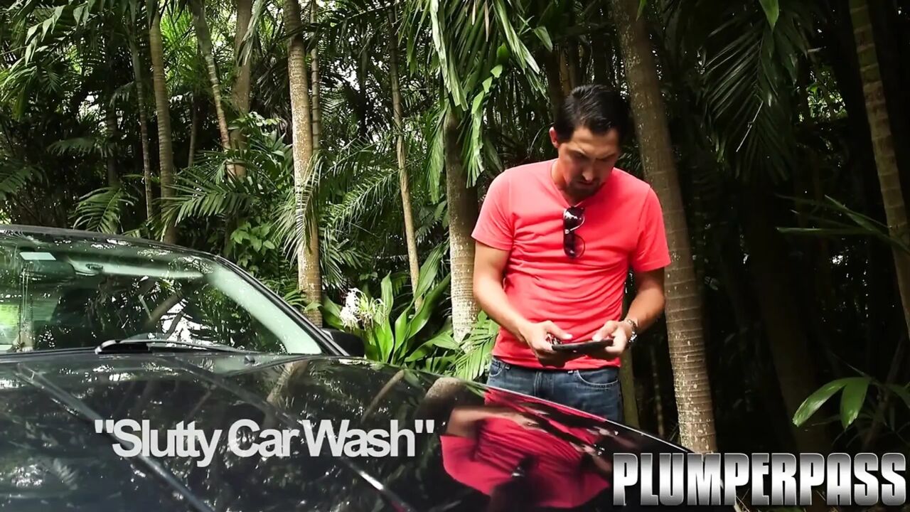 Huge Tit Plumper Fucks After Topless Car Wash
